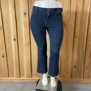 Avenue Women’s Boot Cut Jeans Size 14